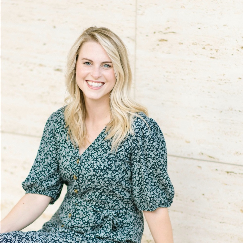 Meet your Posher, Danielle